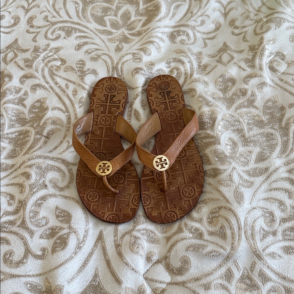 Tory Burch Thora Tan Sandals with Gold Emblem